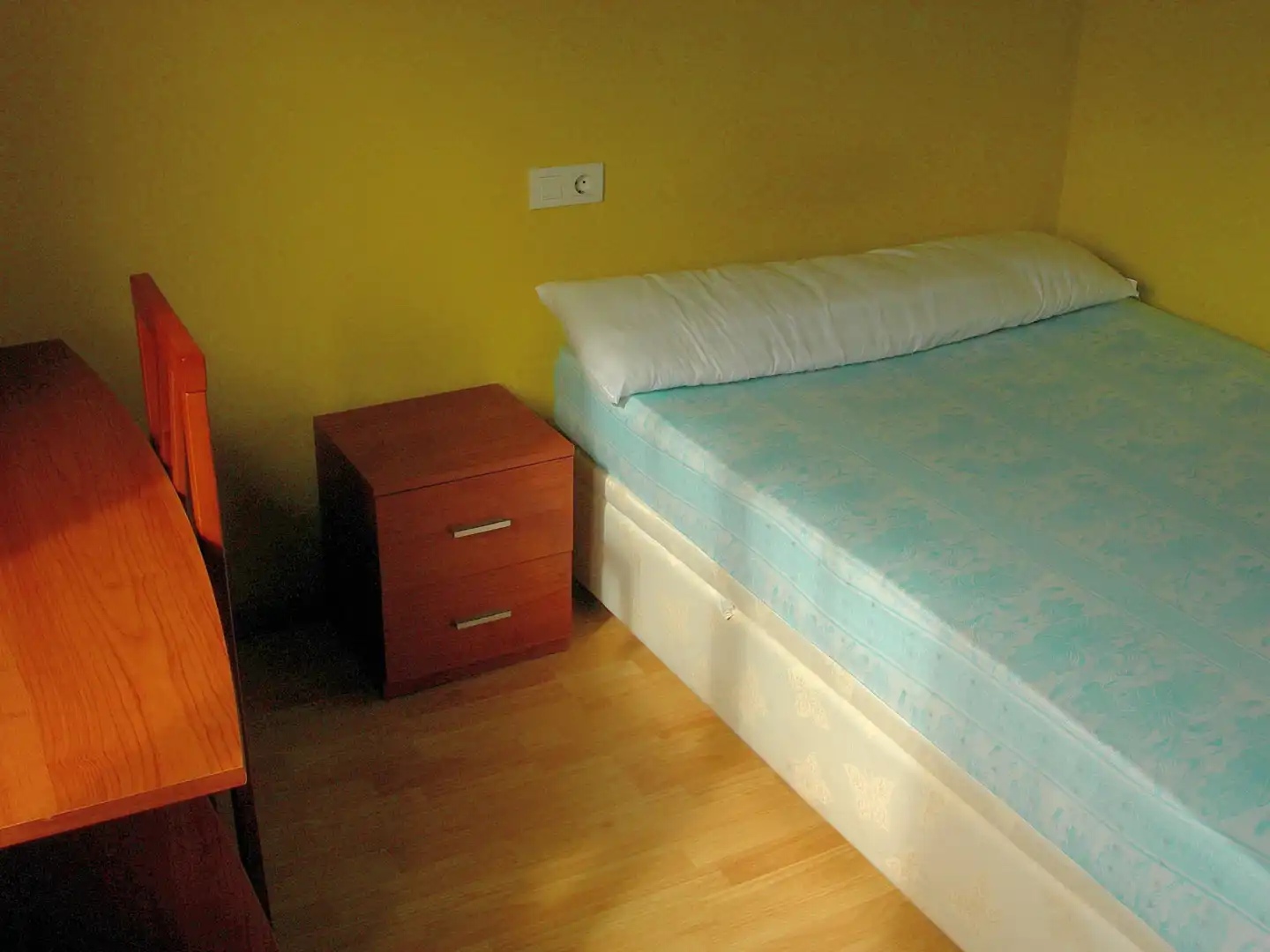 Schlafzimmer von Wohnung zur Miete in Narón mit Möbliert