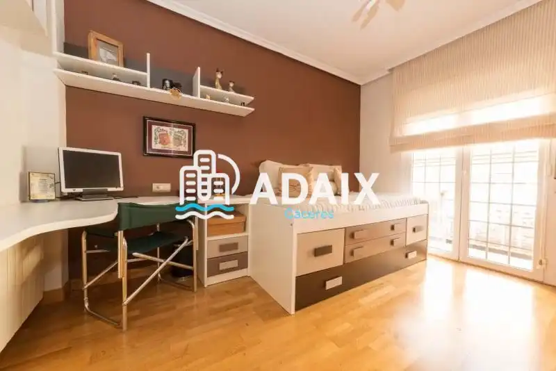 Chalet con piscina en venta en Calle Islas Cíes, imagen 11