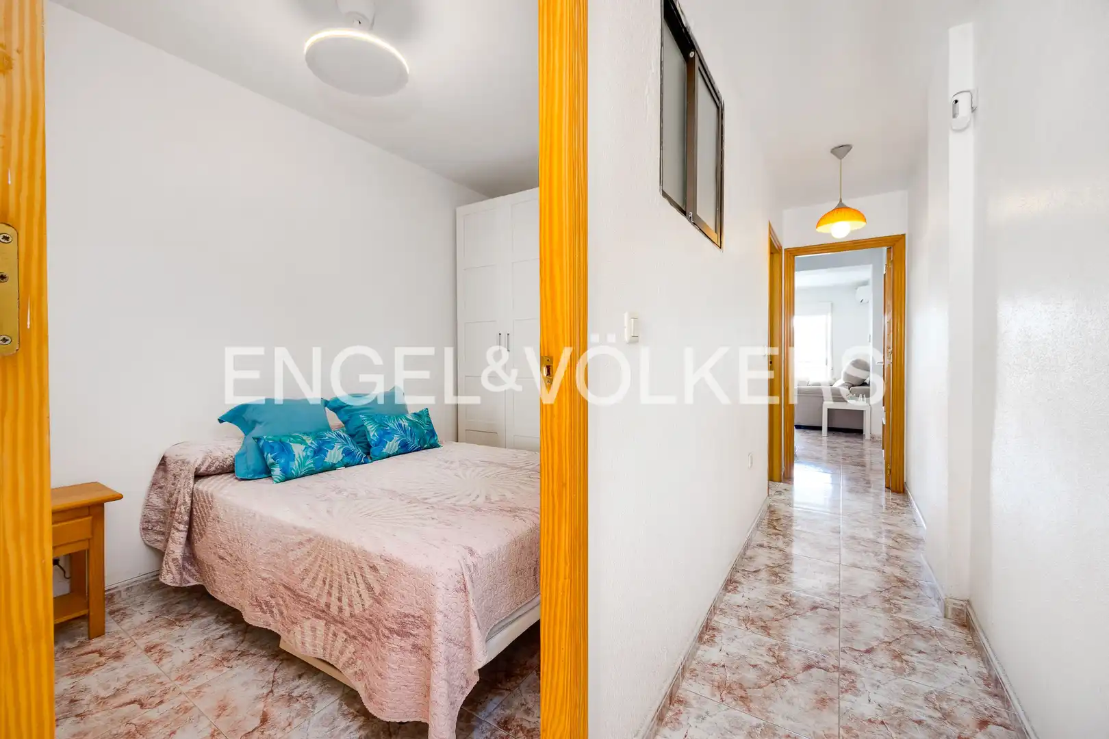 Schlafzimmer von Wohnung zum Verkauf in Torrevieja mit Klimaanlage, Heizung und Terrasse
