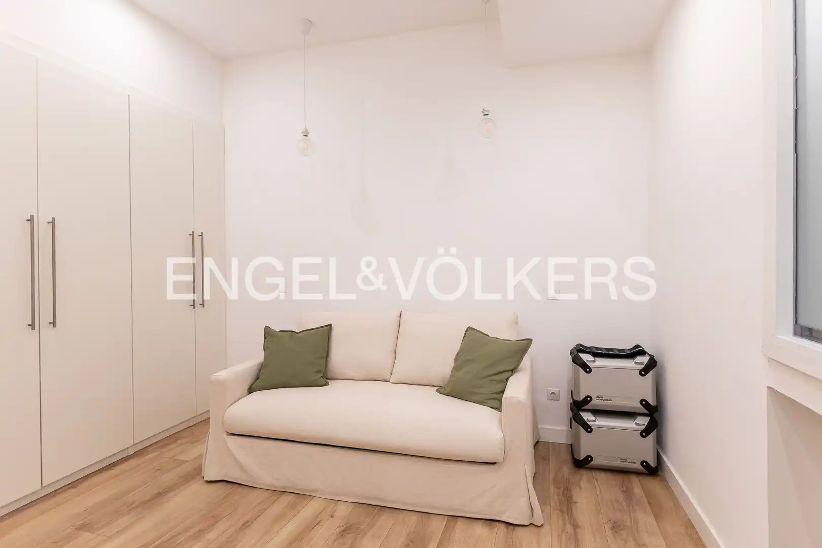 Flat for sale in Madrid  with Air Conditioner, Heating and Balcony