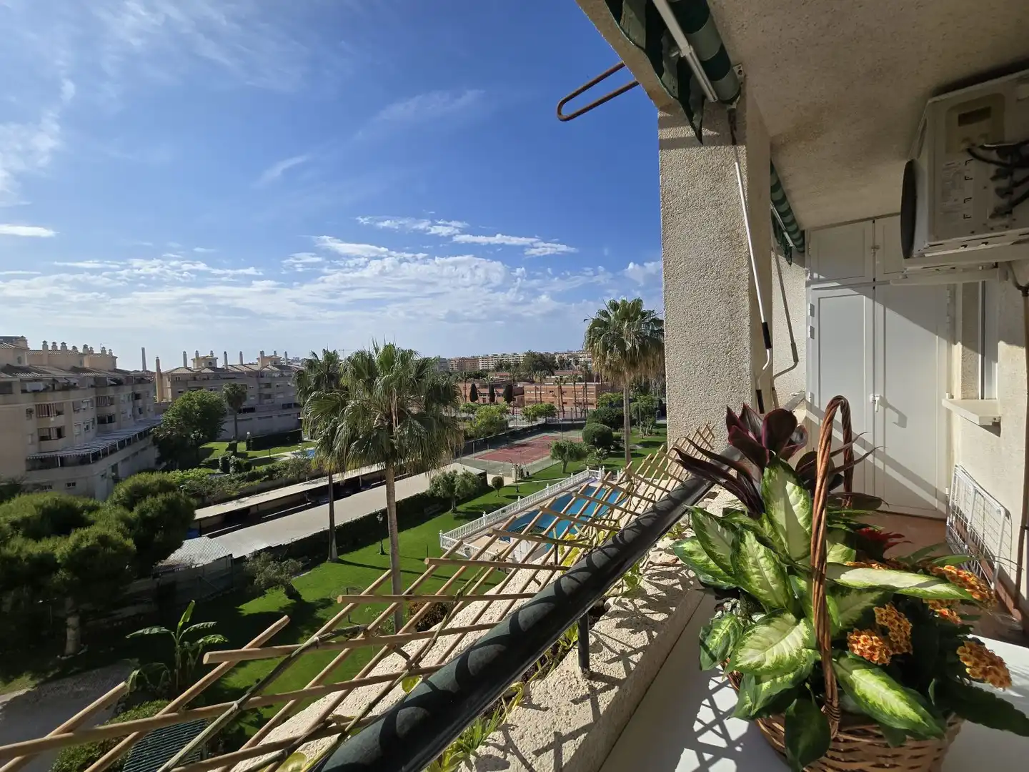 Vista exterior de Piso de alquiler en Málaga Capital con Aire acondicionado, Calefacción y Terraza