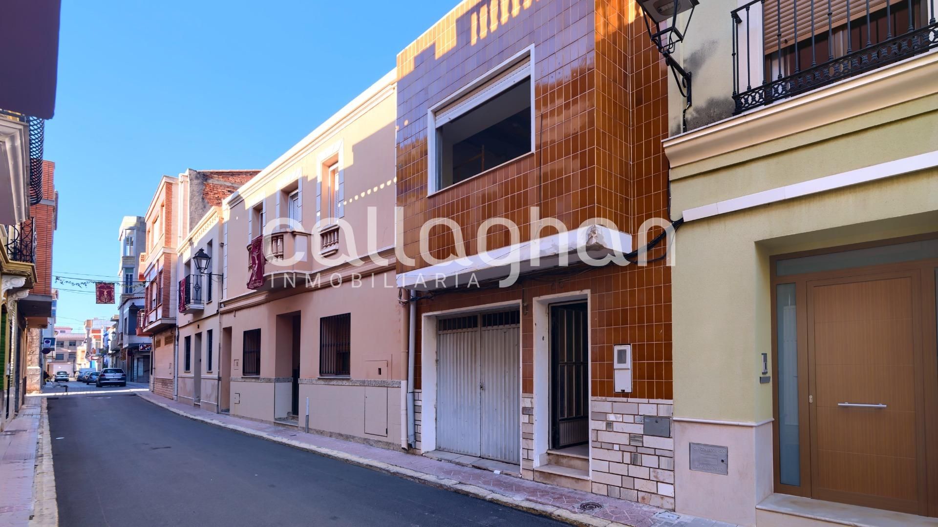 Exterior view of Single-family semi-detached for sale in Chilches / Xilxes  with Terrace