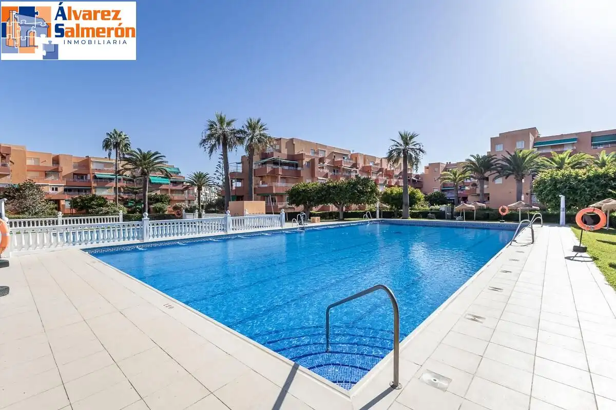 Dúplex amb piscina en venda a Paseo MARITIMO