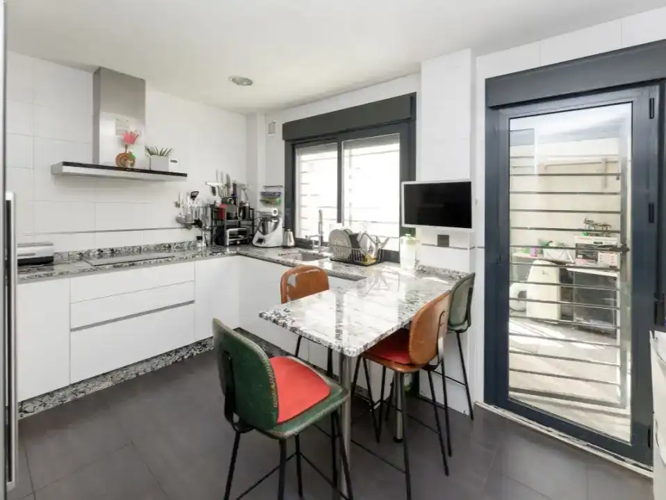 Kitchen of Flat for sale in Armilla  with Air Conditioner and Balcony