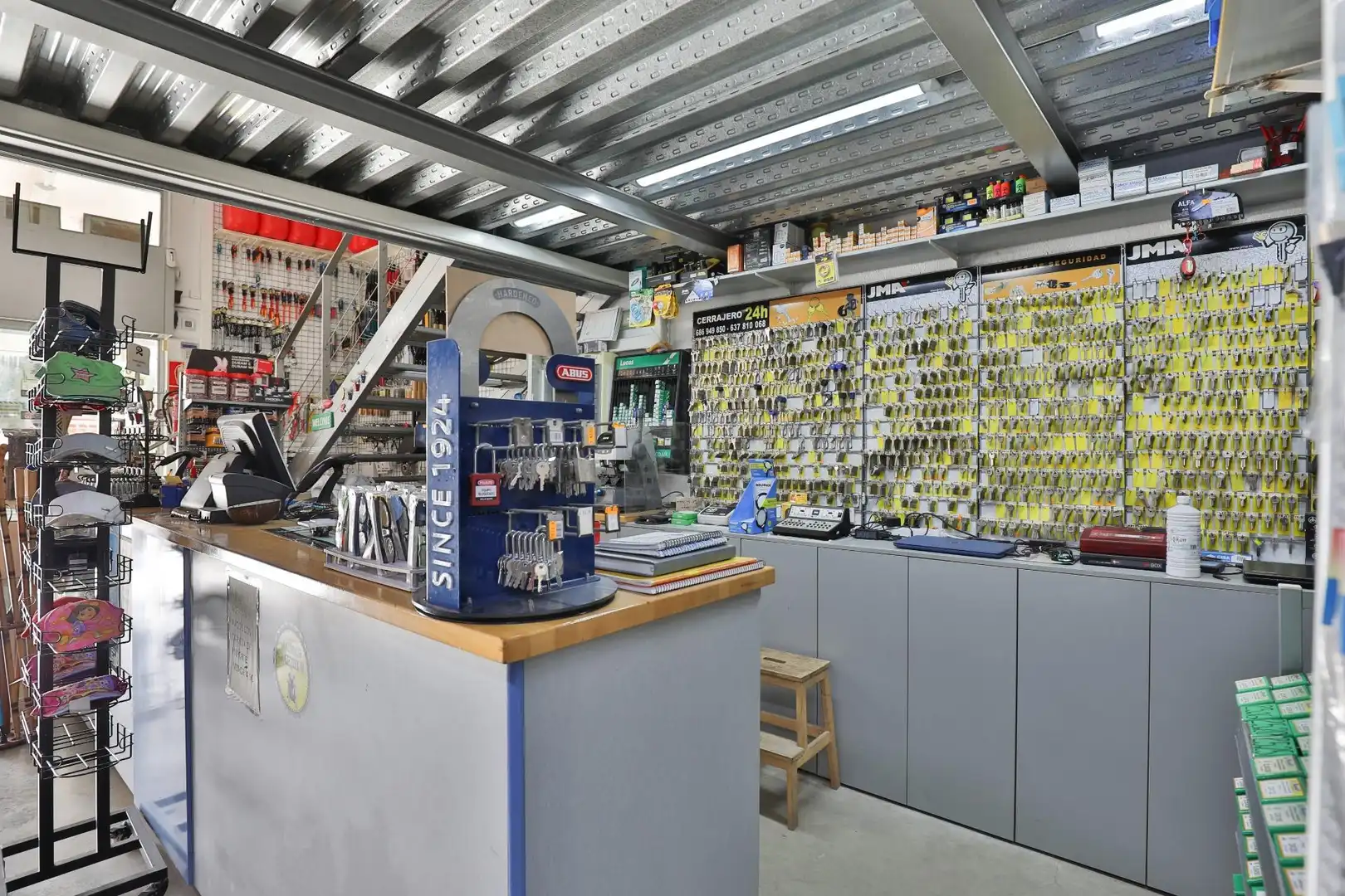 Local en venta en Carboneras