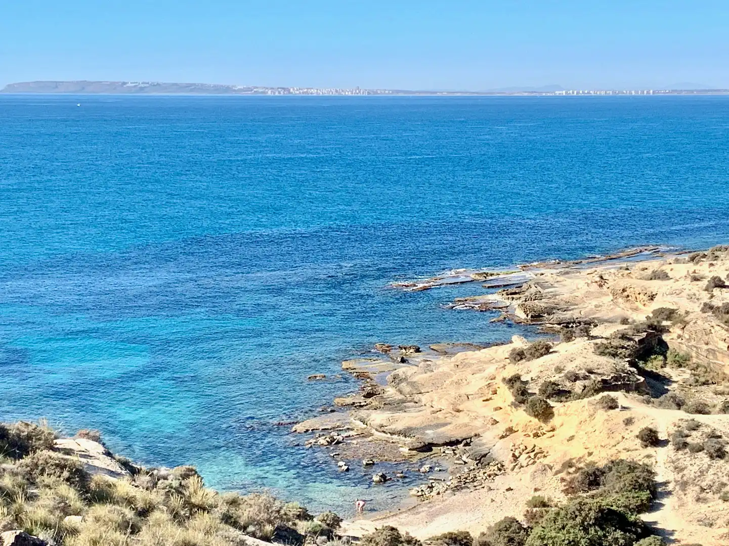 Vista exterior de Casa o xalet en venda en Alicante / Alacant amb Aire condicionat, Calefacció i Jardí privat