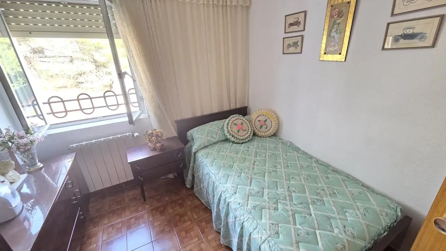 Habitación de Casa o chalet de alquiler en Barajas de Melo con Calefacción y Amueblado