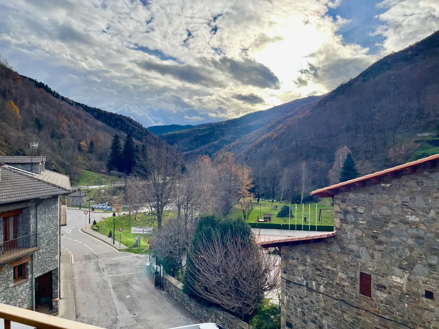 Vista exterior de Ático en venta en Setcases con Calefacción, Terraza y Amueblado