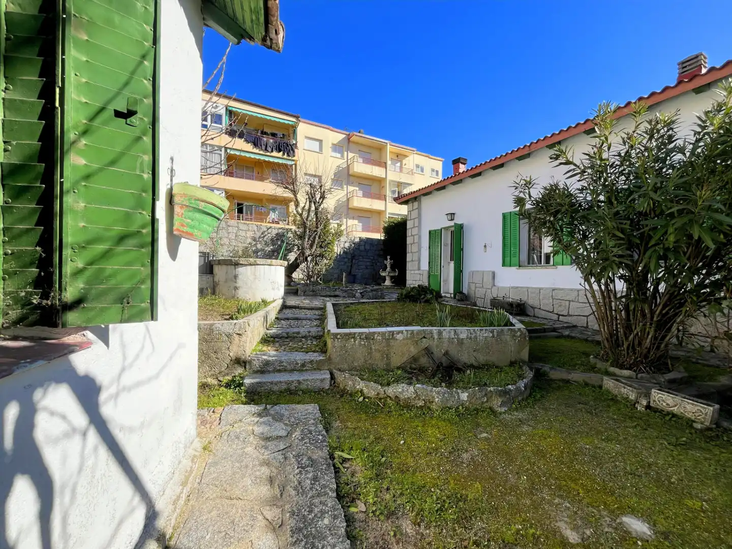 Vista exterior de Casa o xalet en venda en Guadarrama amb Calefacció, Jardí privat i Terrassa