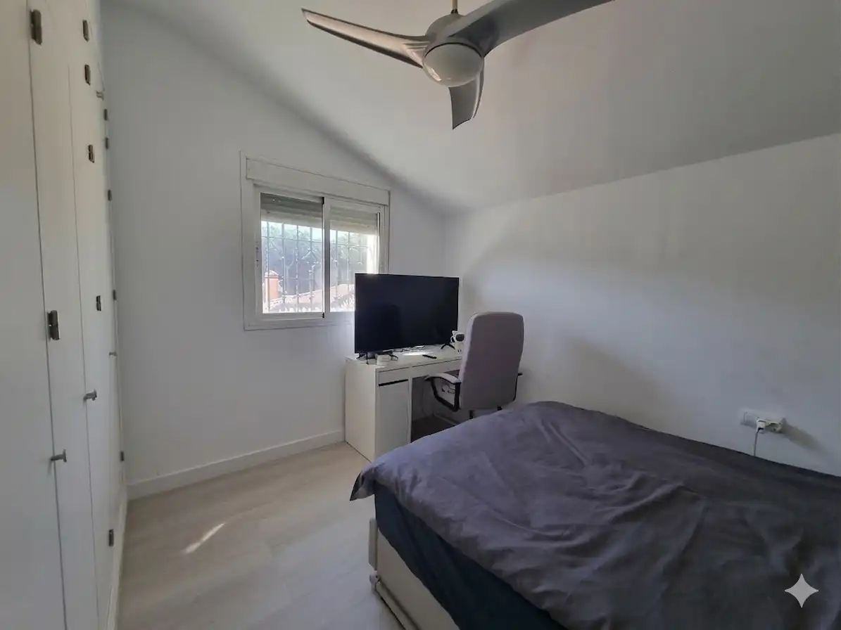 Bedroom of Houses for sale in El Puerto de Santa María  with Air Conditioner, Private garden and Storage room