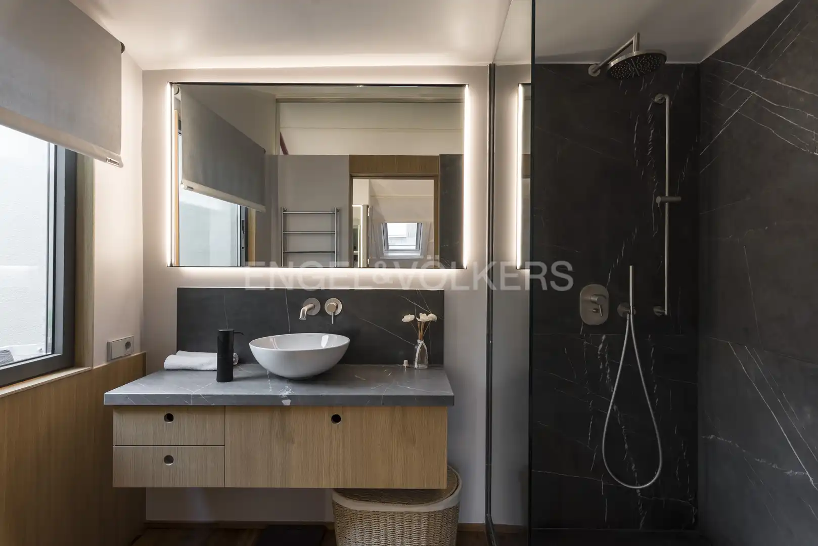 Bathroom of Flat for rent in Barrio de Salamanca