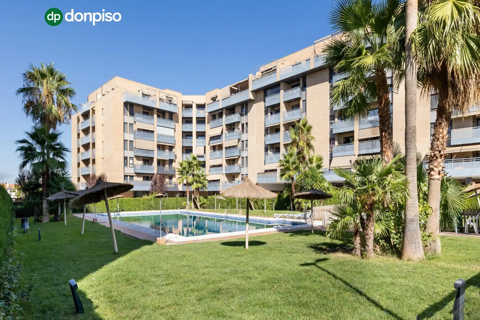 Flat with pool for sale in Calle Calle Pedro Machuca, imagen 3