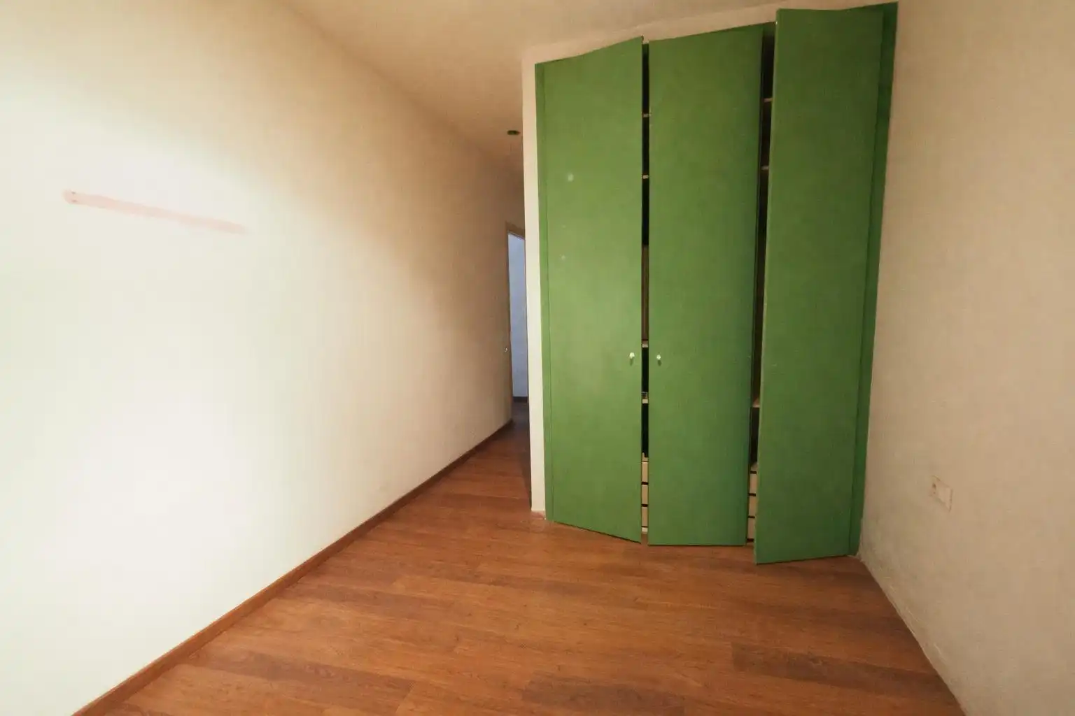 Dormitori de Casa o xalet en venda en Cabrils amb Jardí privat, Parquet i Piscina