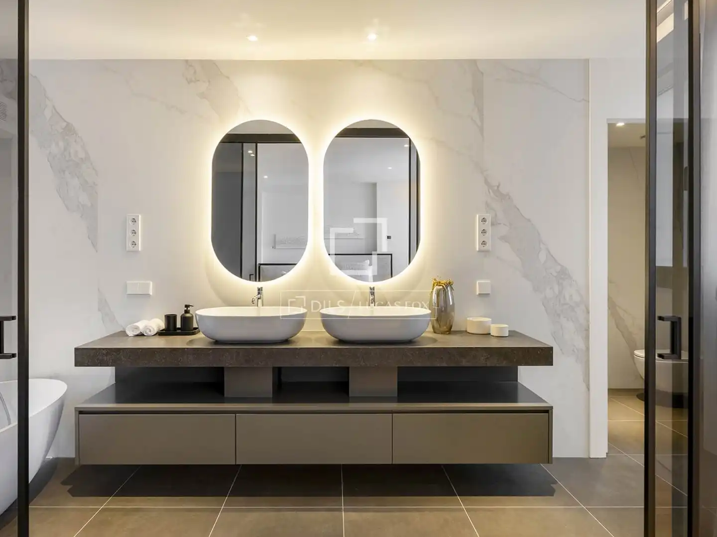 Badezimmer von Wohnung zum Verkauf in Barcelona mit Klimaanlage, Terrasse und Schwimmbad
