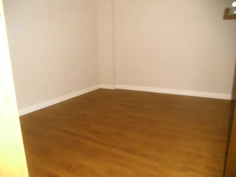 Habitación de Piso de alquiler en Elche / Elx con Aire acondicionado, Parquet y Trastero