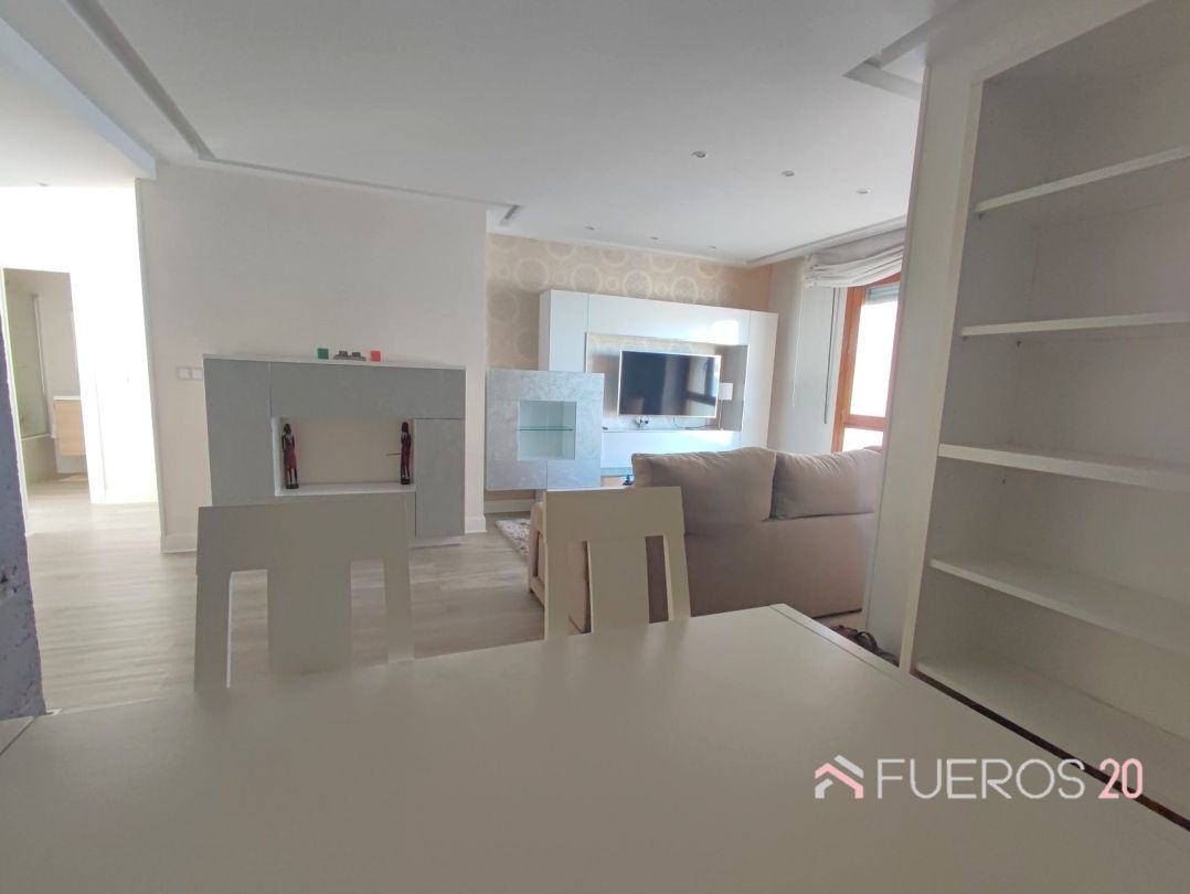 Living room of Flat for sale in Barakaldo   with Heating, Terrace and Storage room