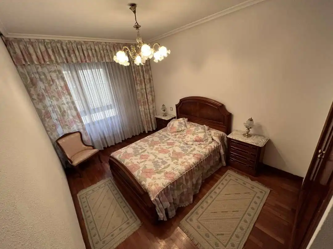 Habitación de Piso en venta en Medina de Pomar con Calefacción, Trastero y Amueblado