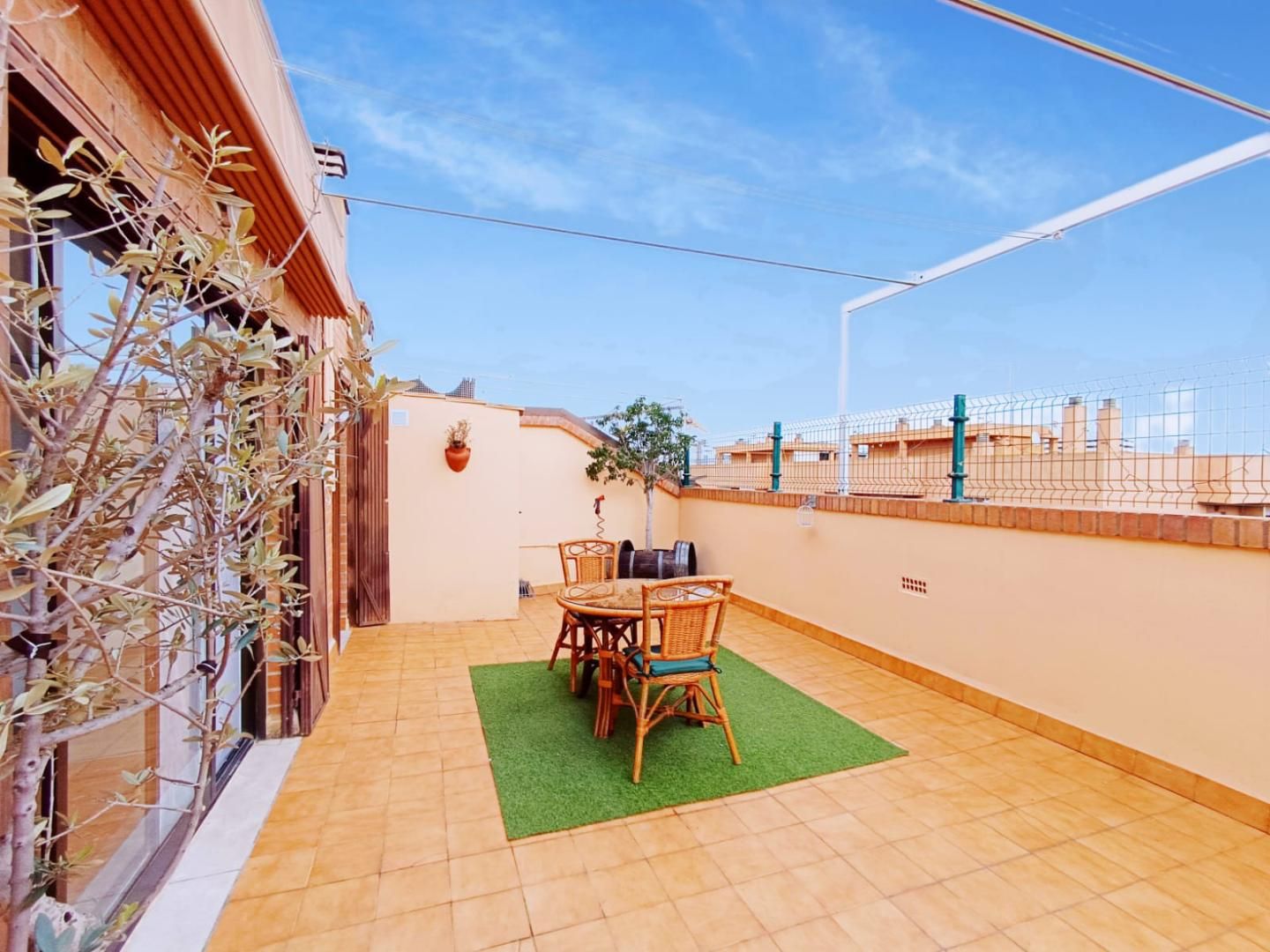 Terraza de Ático de alquiler en  Valencia Capital con Terraza y Amueblado