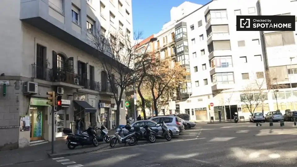 Vista exterior de Pis de lloguer en Barcelona amb Aire condicionat, Calefacció i Moblat