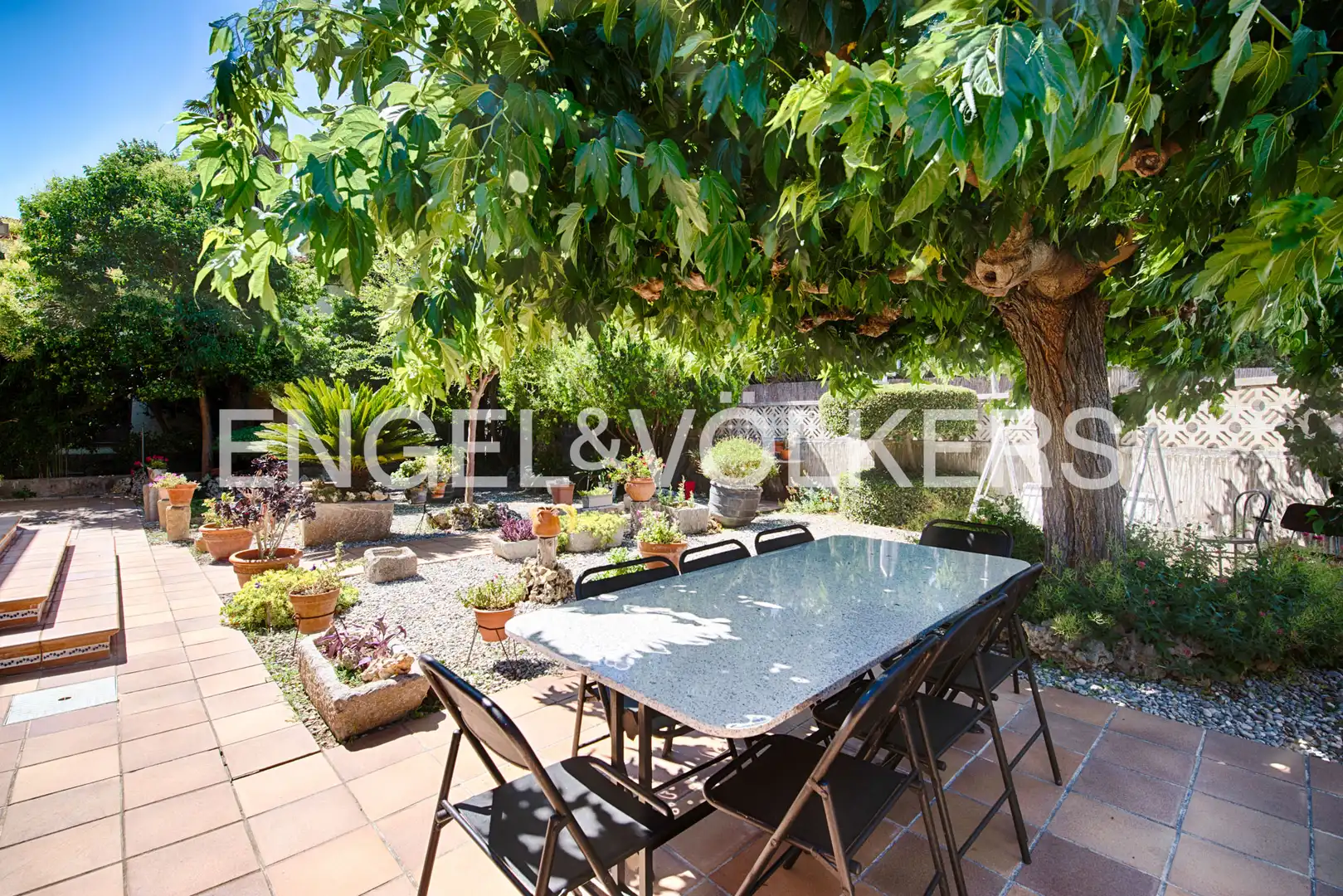Garden of Detached homes for sale in Fortià  with Air Conditioner, Terrace and Swimming Pool