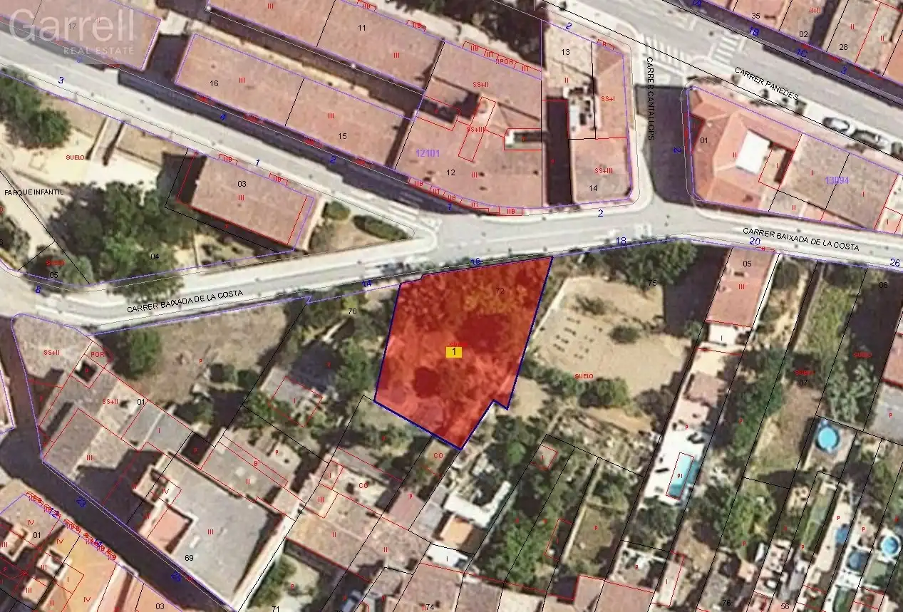 Terrenos y solares en venta en CARRER  BAIXADA COSTA 
 LLAGOSTERA (GIRONA)