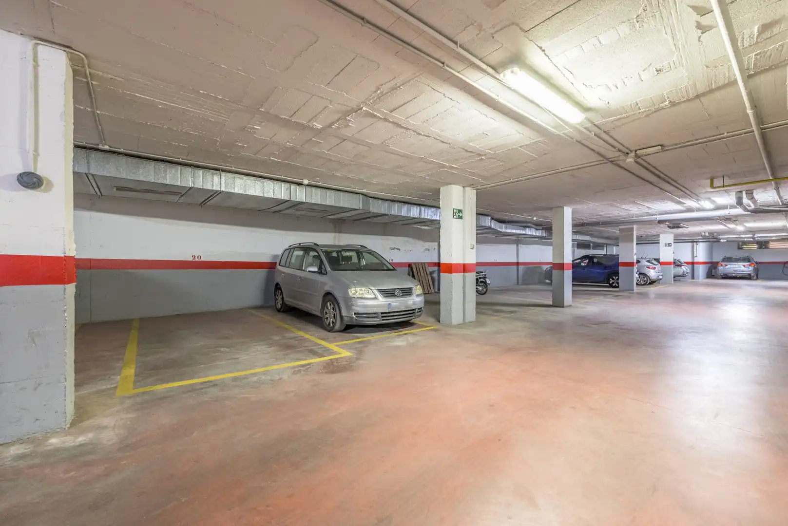 Aparcament de Apartament en venda en Mijas amb Aire condicionat, Terrassa i Piscina