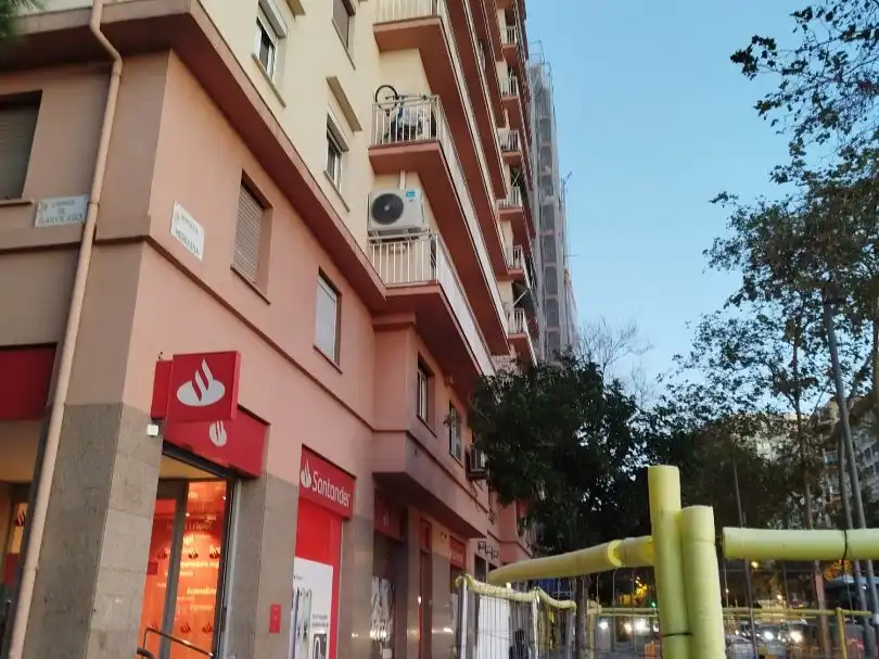 Local comercial en venda a Av Merdiana 297, imagen 4