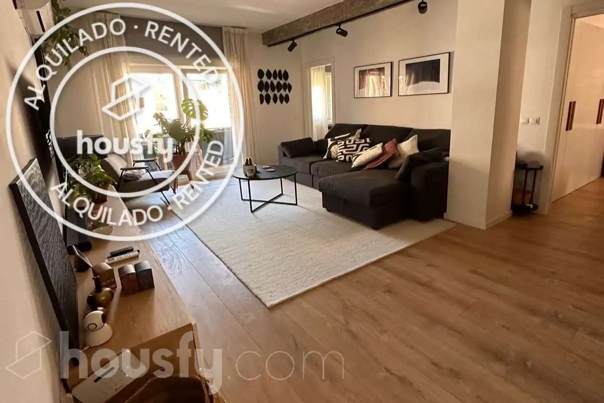 Piso con terraza en alquiler en Calle de Martín de Vargas .