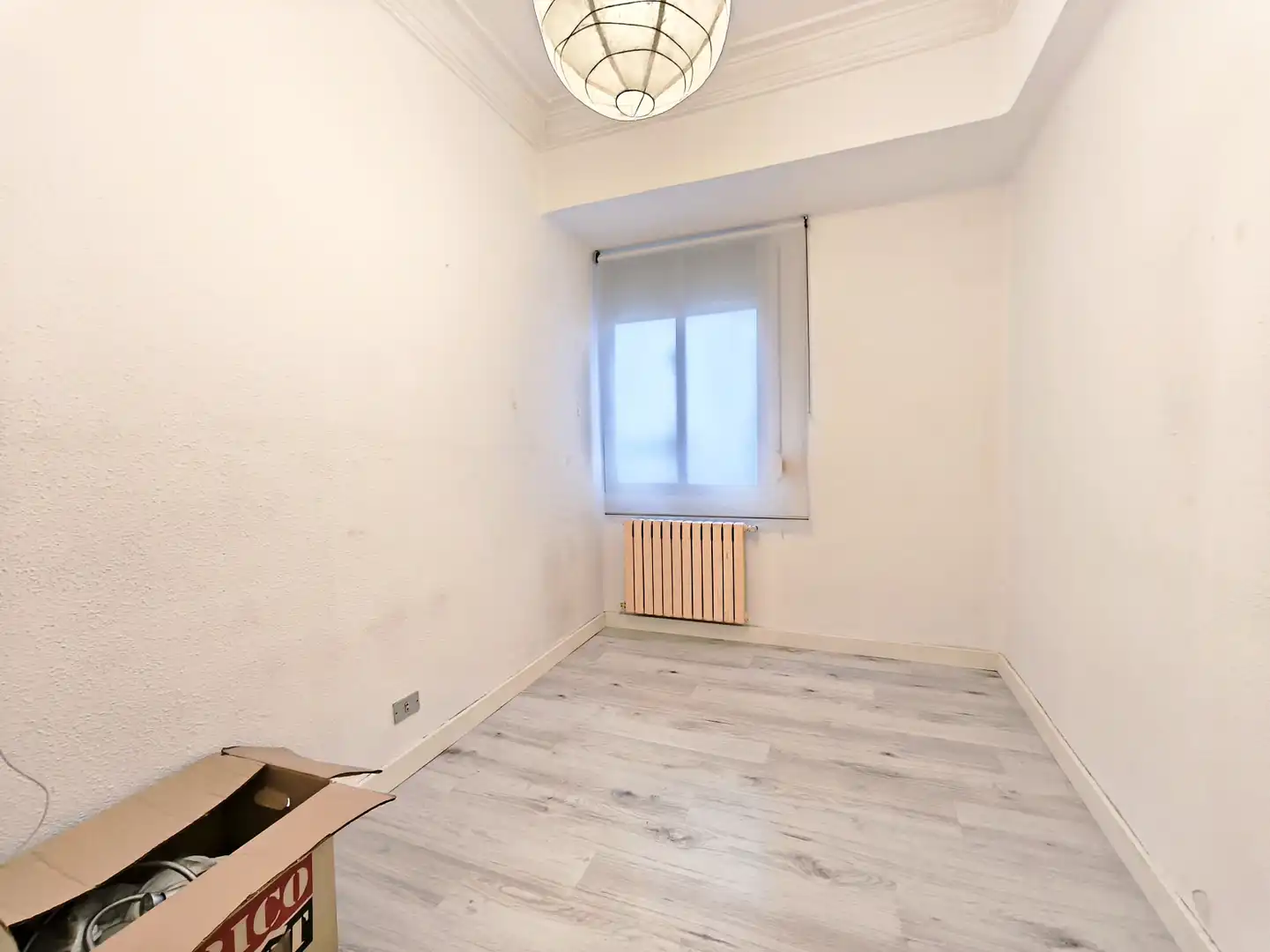 Habitación de Piso en venta en  Logroño con Calefacción, Parquet y Amueblado