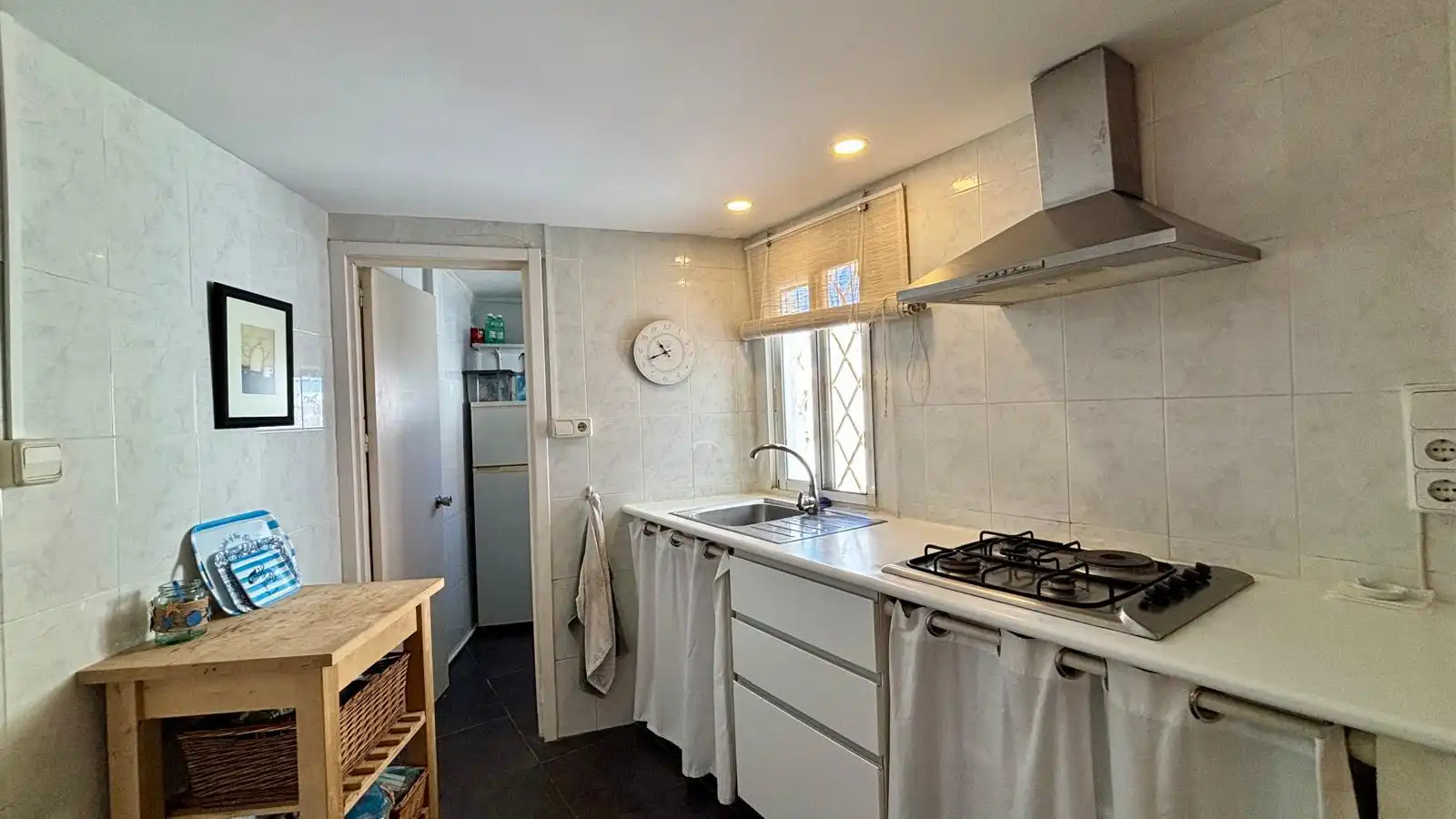 Küche von Einfamilien-Reihenhaus zum Verkauf in Cartagena mit Klimaanlage, Heizung und Terrasse