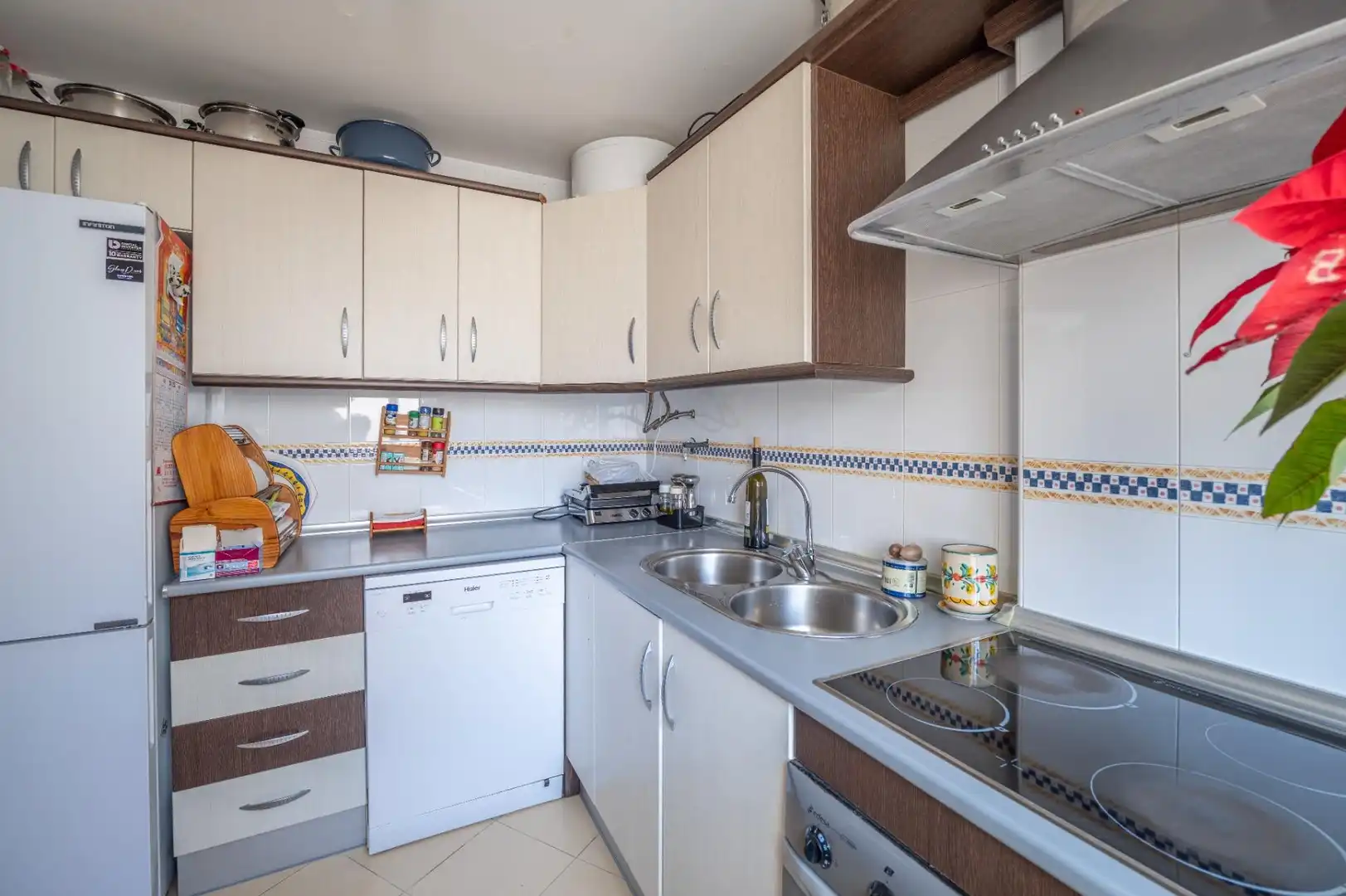 Kitchen of Houses for sale in Almuñécar