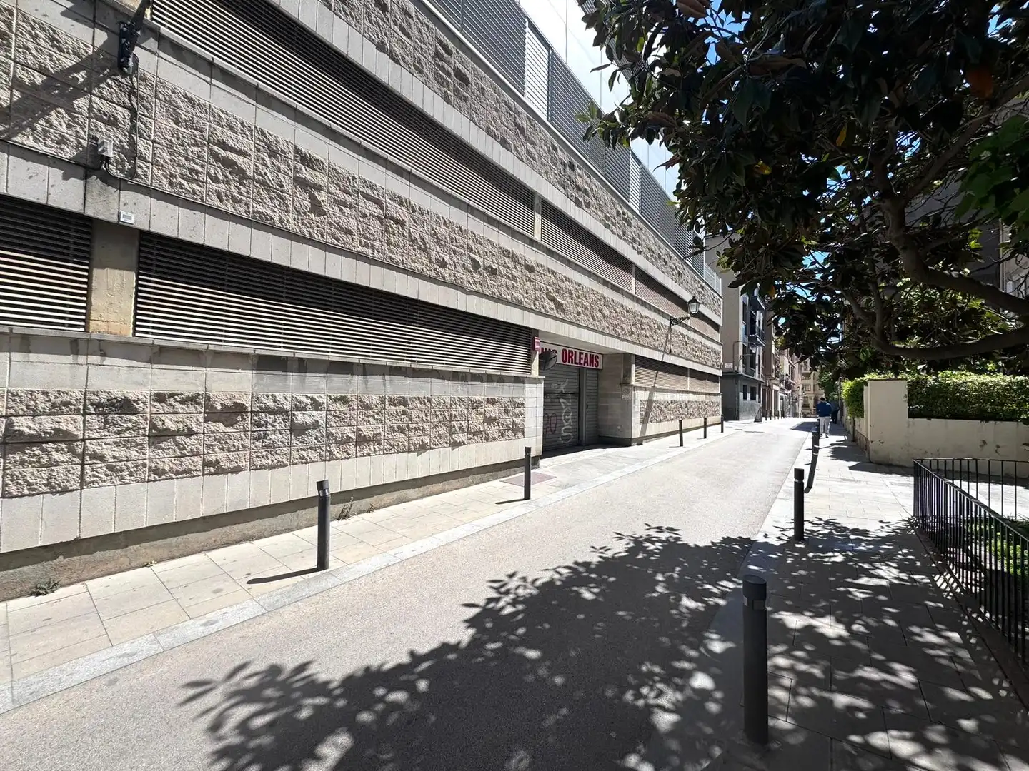 Einzelparkplatz zum Verkauf in Carrer de la Duquessa d'Orleans 28, imagen 2