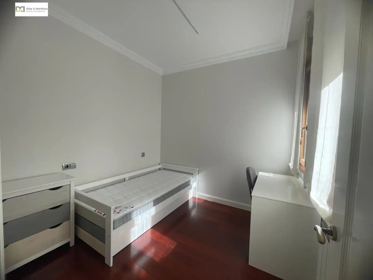 Habitación de Piso en venta en León Capital  con Calefacción, Trastero y Amueblado