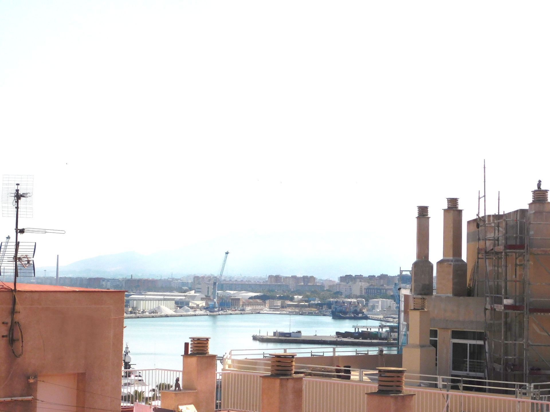 Exterior view of Flat to rent in Málaga Capital  with Air Conditioner, Heating and Terrace