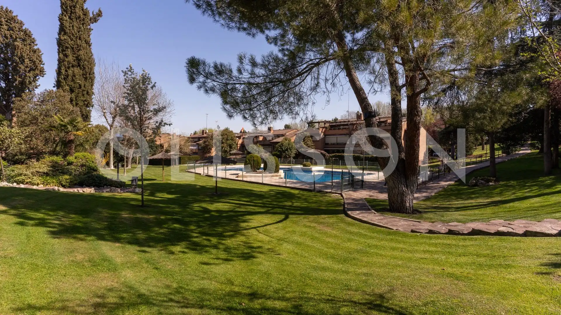 Jardín de Dúplex en venta en La Moraleja con Aire acondicionado, Calefacción y Terraza