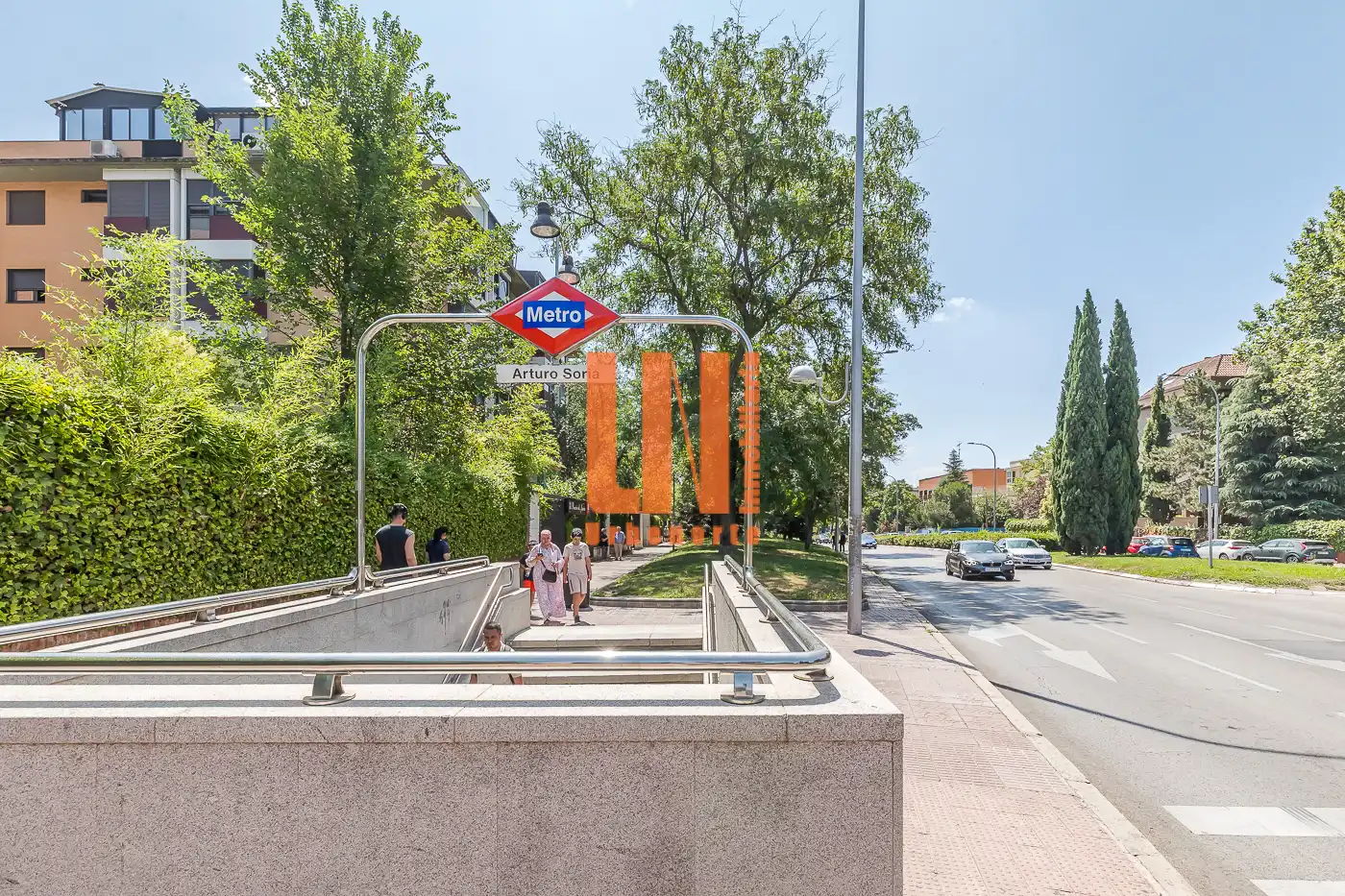Vista exterior de Casa adosada en venta en Madrid con Aire acondicionado, Calefacción y Jardín privado