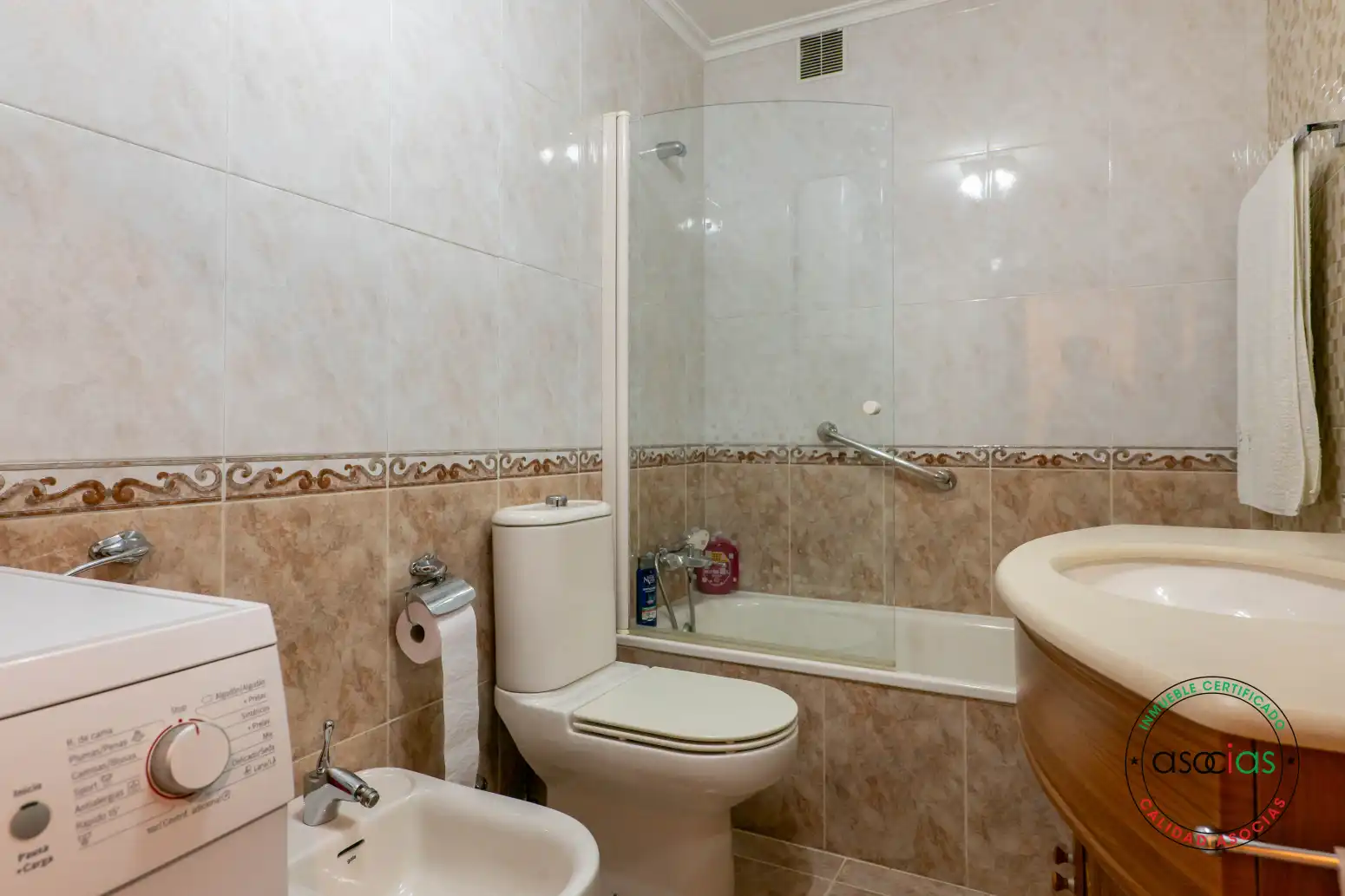 Bathroom of Flat for sale in Gijón   with Heating and Parquet flooring