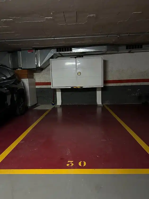 Parkplatz von Garage zum Verkauf in Barcelona