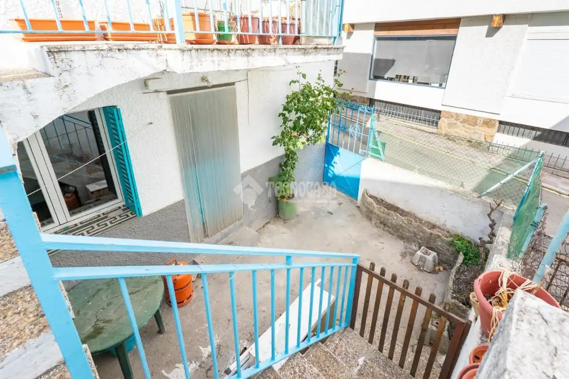 Vista exterior de Piso en venta en Miraflores de la Sierra con Calefacción