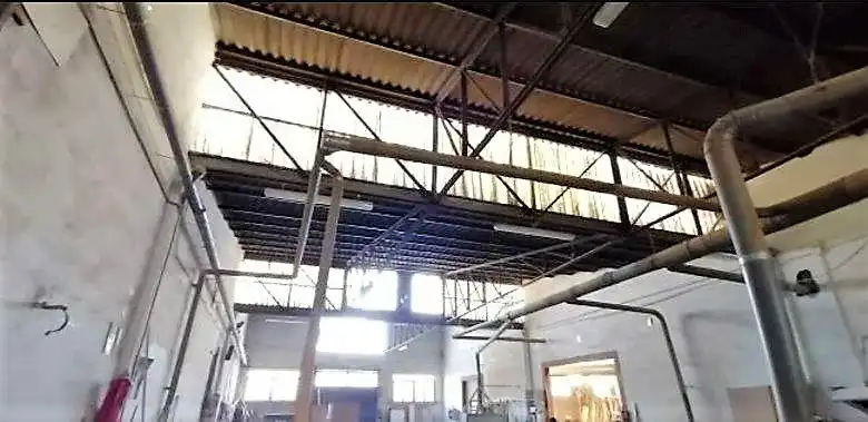 Außenansicht von Fabrikhallen zum Verkauf in Orihuela