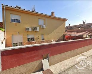 Vista exterior de Casa adosada en venda en Ugena amb Piscina