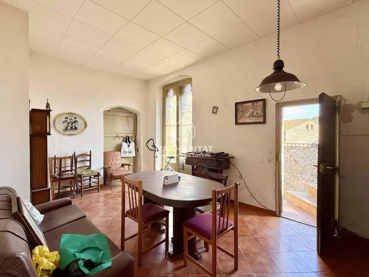 Comedor de Finca rústica en venta en Boadella i les Escaules con Jardín privado y Terraza