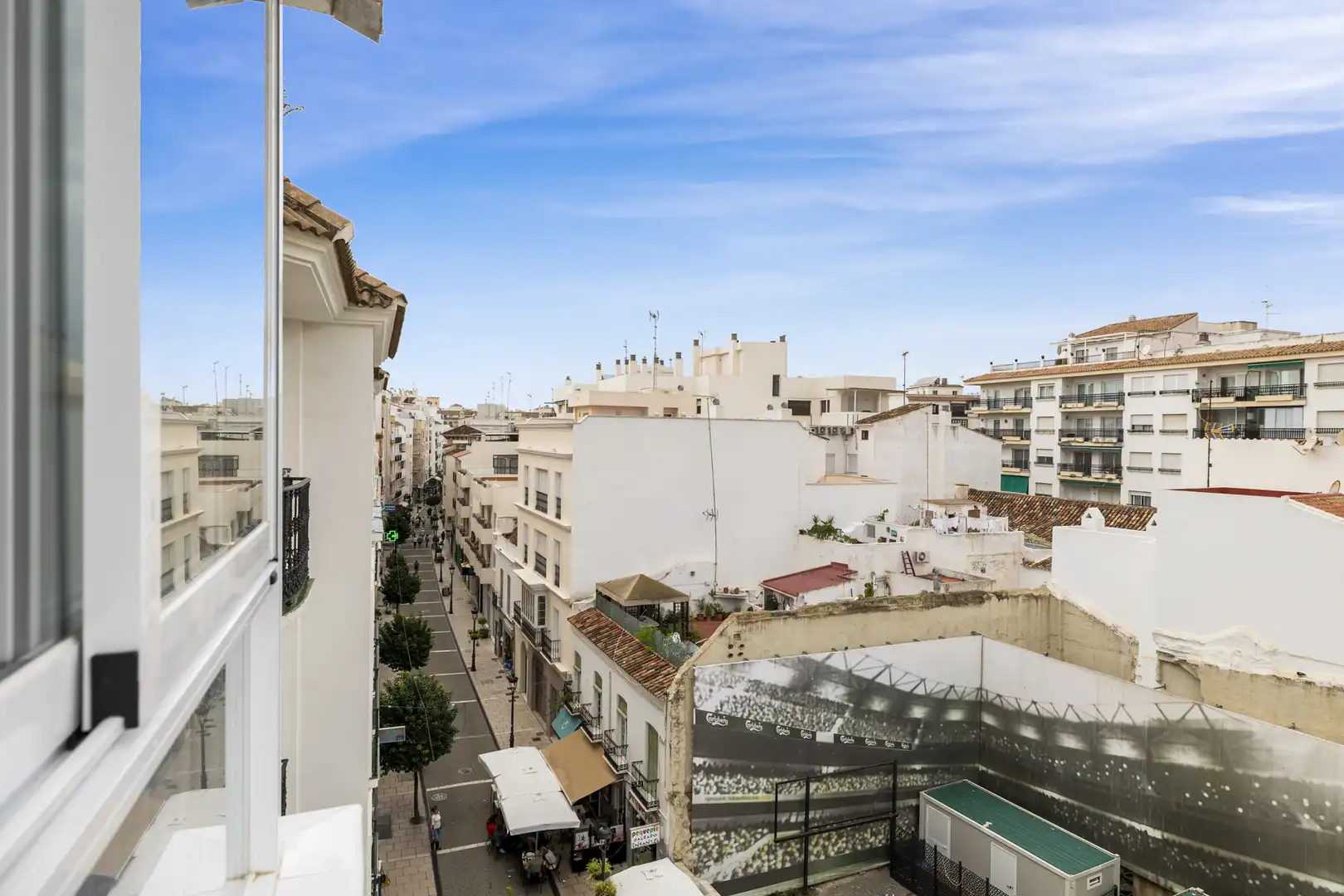 Vista exterior de Apartament en venda en Estepona amb Aire condicionat