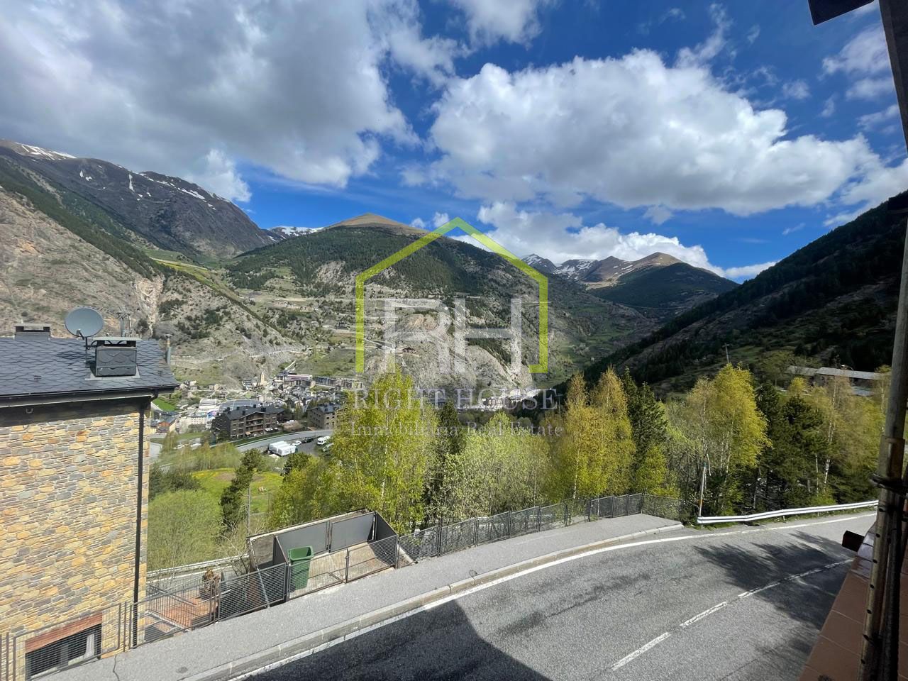 Vista exterior de Piso en venta en Canillo con Aire acondicionado, Calefacción y Jardín privado