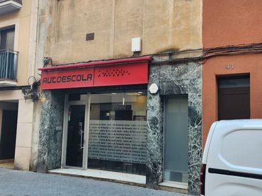 Locale commerciale in affitto a Passeig de Francesc Macià 39