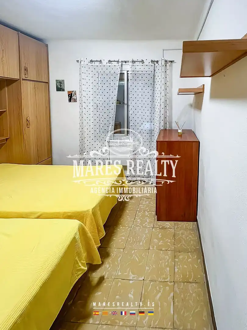 Dormitori de Pis en venda en Blanes amb Terrassa, Moblat i Piscina comunitària