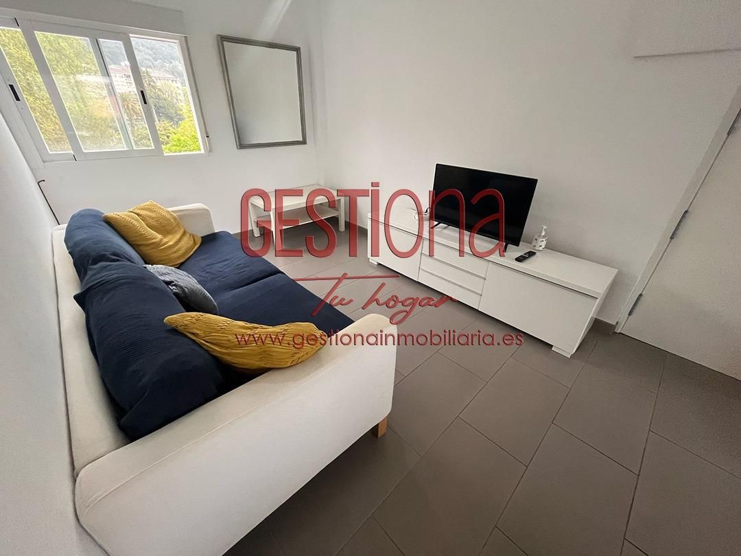 Dormitori de Apartament en venda en Santoña amb Terrassa i Balcó