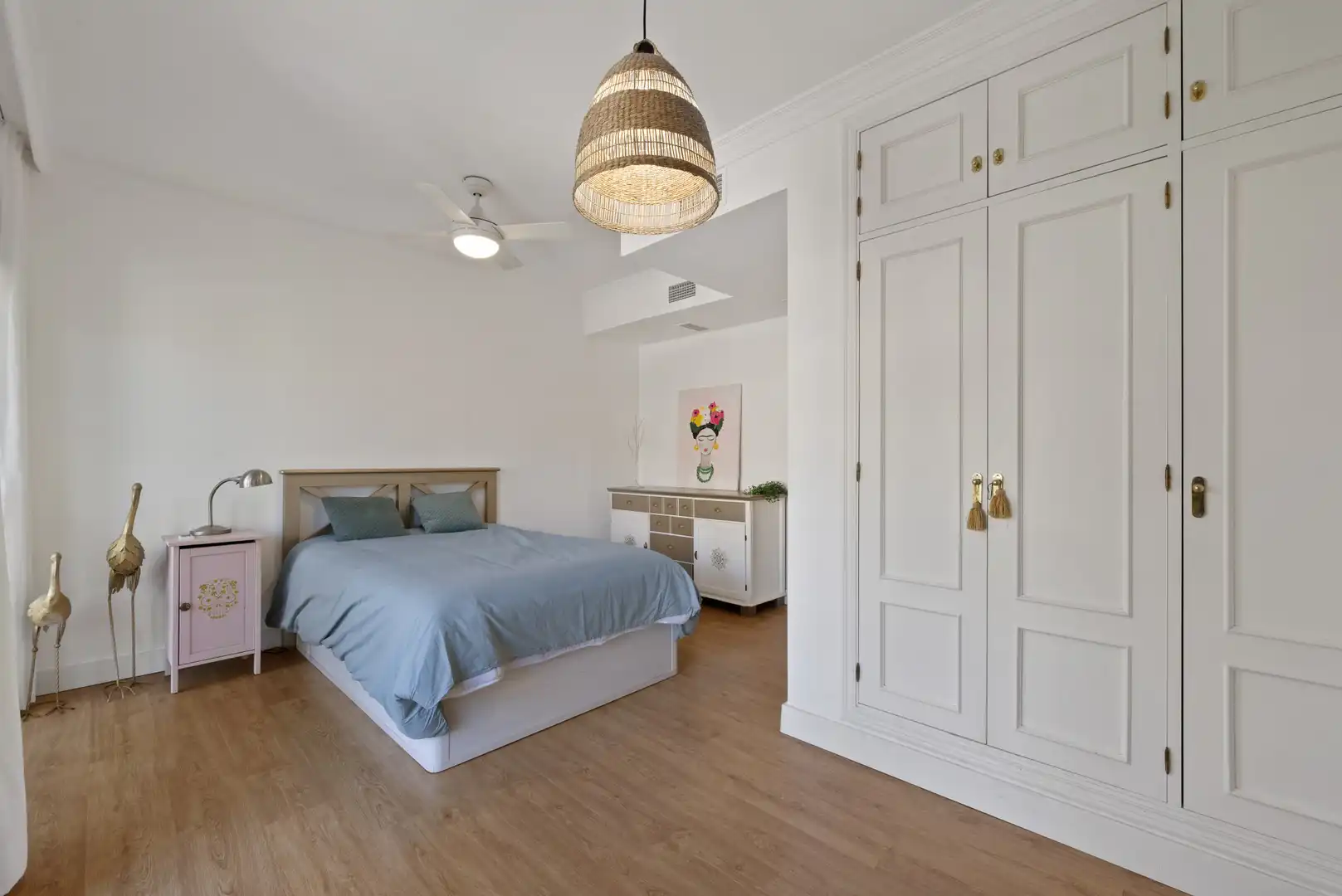 Schlafzimmer von Einfamilien-Reihenhaus zum Verkauf in Benalmádena mit Klimaanlage, Terrasse und Schwimmbad