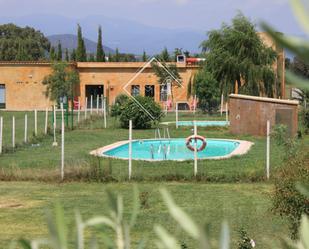 Jardí de Casa o xalet en venda en Cabanes (Girona) amb Aire condicionat, Calefacció i Piscina