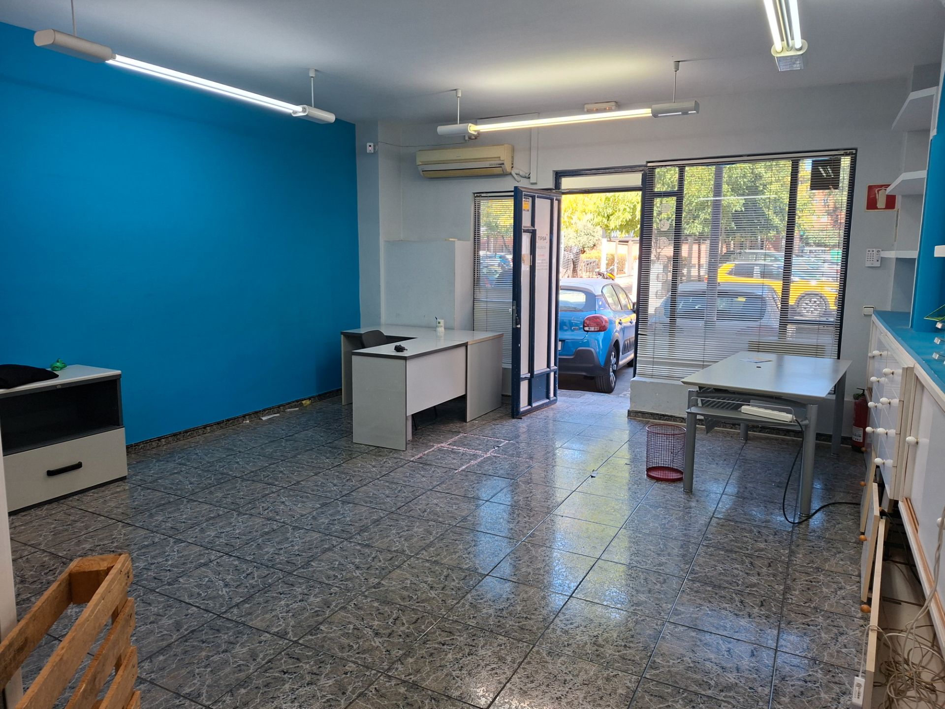 Local de lloguer en Pinto amb Aire condicionat, Calefacció i Moblat